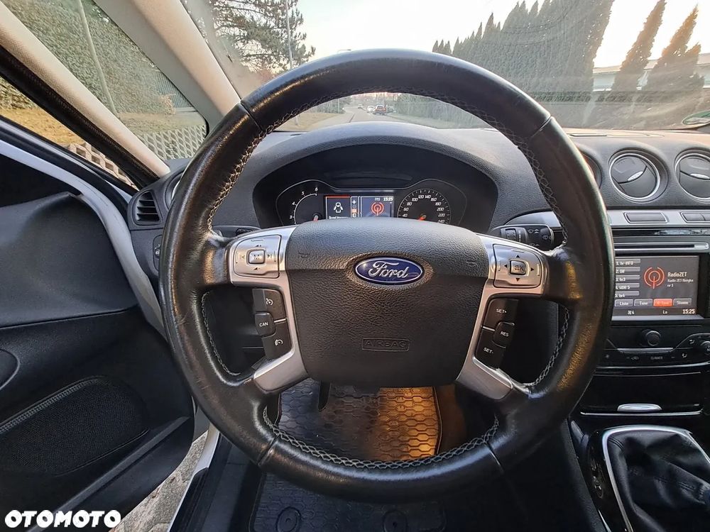 Ford S-Max - 8