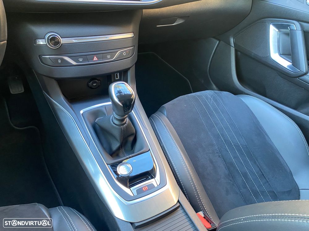 Peugeot 308 SW 1.5 BlueHDi Allure - 41