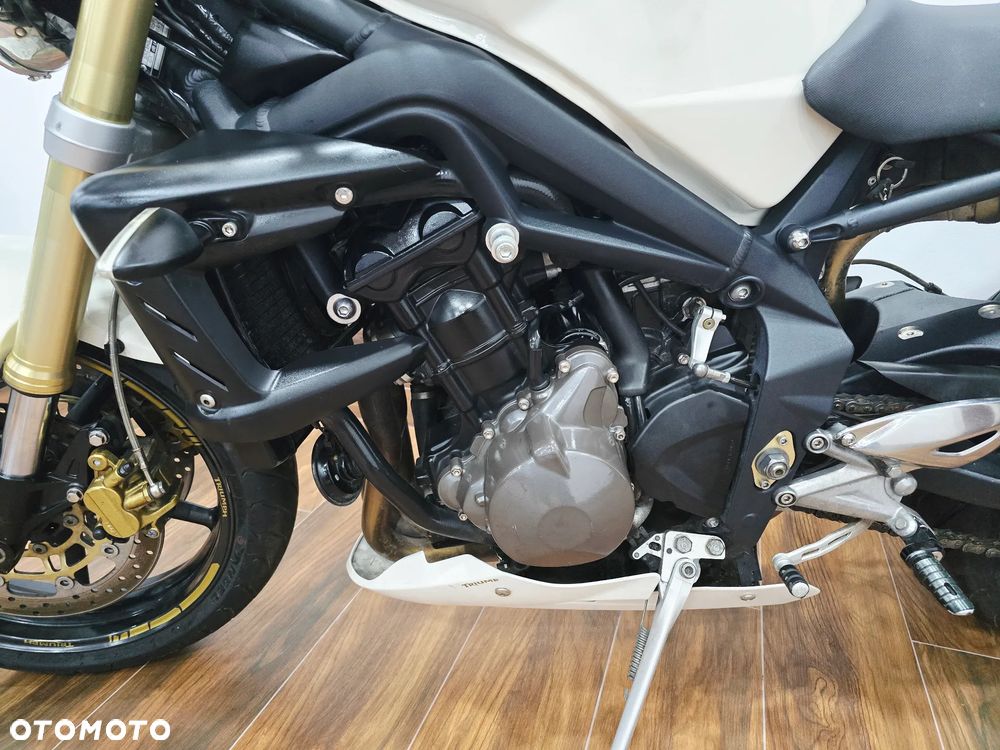 Triumph Street Triple - 21
