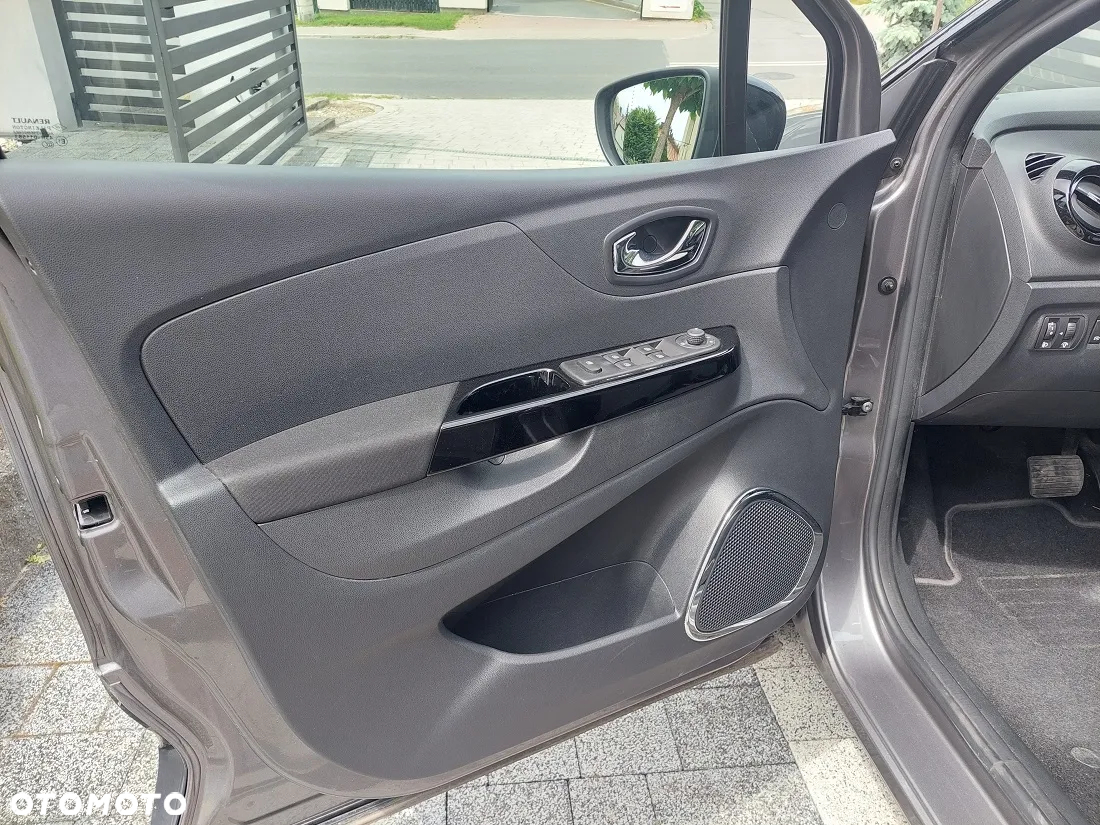 Renault Captur 1.2 Energy TCe Initiale Paris EDC - 10