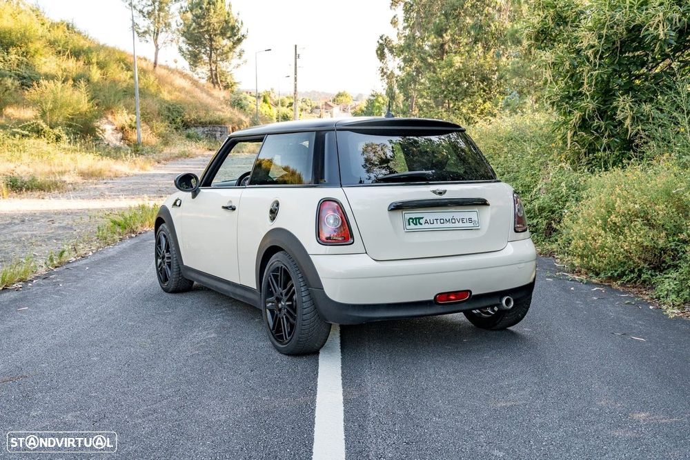 MINI 3 Portas Cooper D - 12
