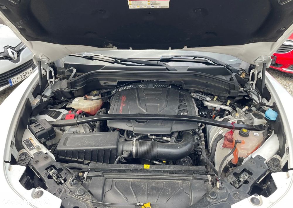 Alfa Romeo Stelvio - 20