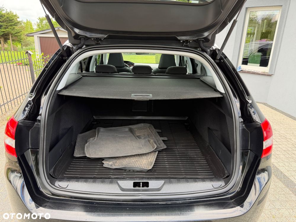 Peugeot 308 1.2 PureTech GPF Allure S&S - 10
