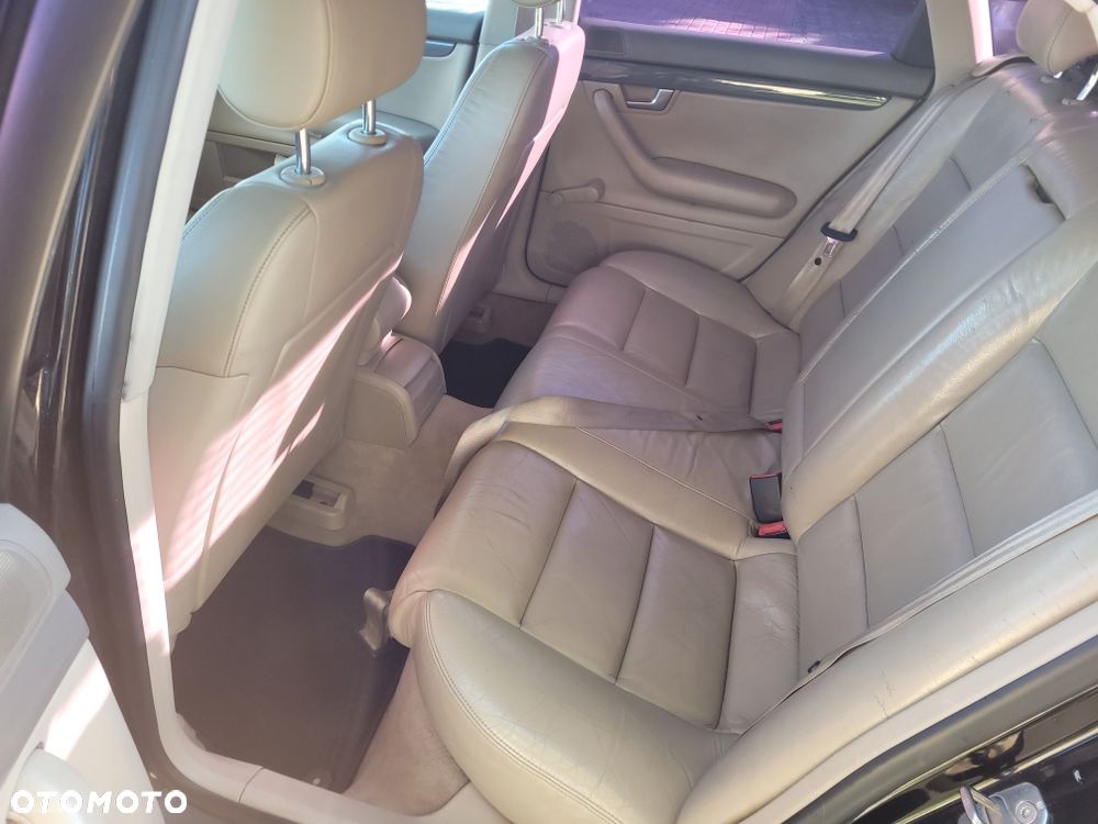 Audi A4 Limousine - 7