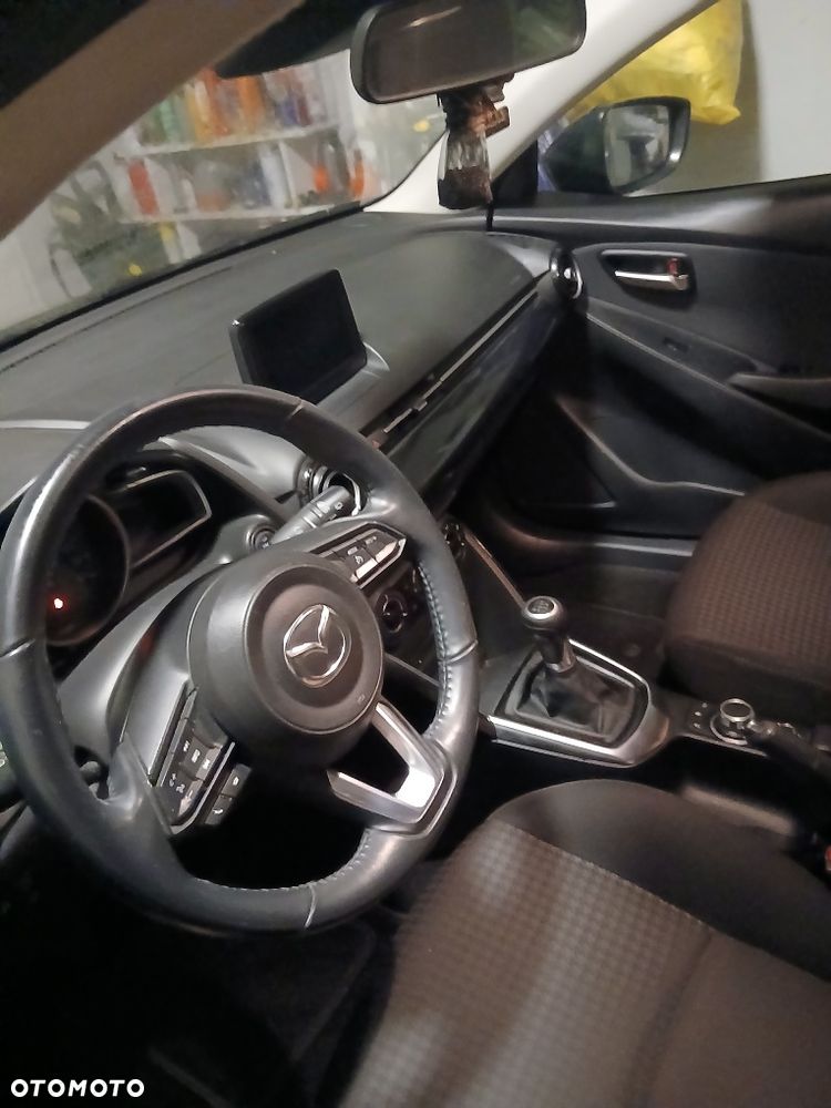 Mazda 2 - 8