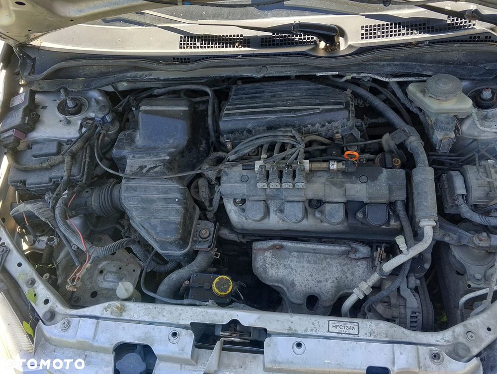 Honda Civic VII (00-04r.) 1.4 B 89KM. Silnik EU7 (D14Z6) (3113007)  Skrzynia SLW lakier NH623M. Cały na części. GWARANCJA !!!  Przód Tył Zestaw Komplet Drzwi Klapa Zderzak Błotnik Maska Grill Atrapa Szyba Pas Lampa Lusterko Boczki Fotel Kanapa Kokpit Deska Rozdzielcza Przełącznik Włącznik Sterownik Przewody Wiązka Instalacja Moduł Komputer Czujnik Listwa Pompa Alternator Wtryski Głowica Rozrusznik Kompresor Sprzęgło Dwumas Silnik Skrzynia ABS Klimatyzacji Paliwa Wspomagania Kolektor Turbina Przepustnica Zawór Chłodnica Koło Hak Belka Sanki Zawieszenie Mcpherson Półoś Amortyzator Wydech Tłumik Zacisk Most - 8