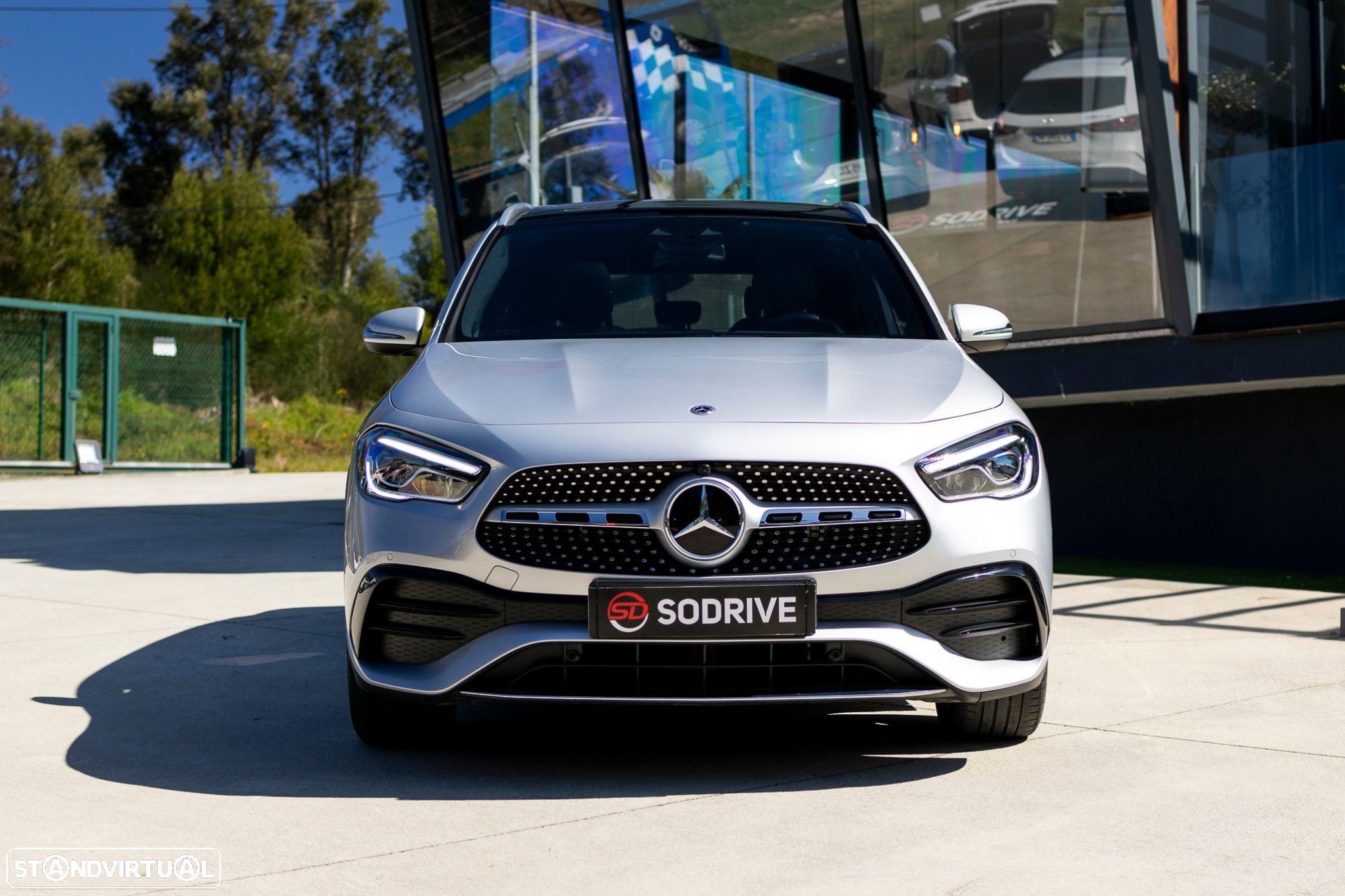 Mercedes-Benz GLA 250 e AMG Line - 3