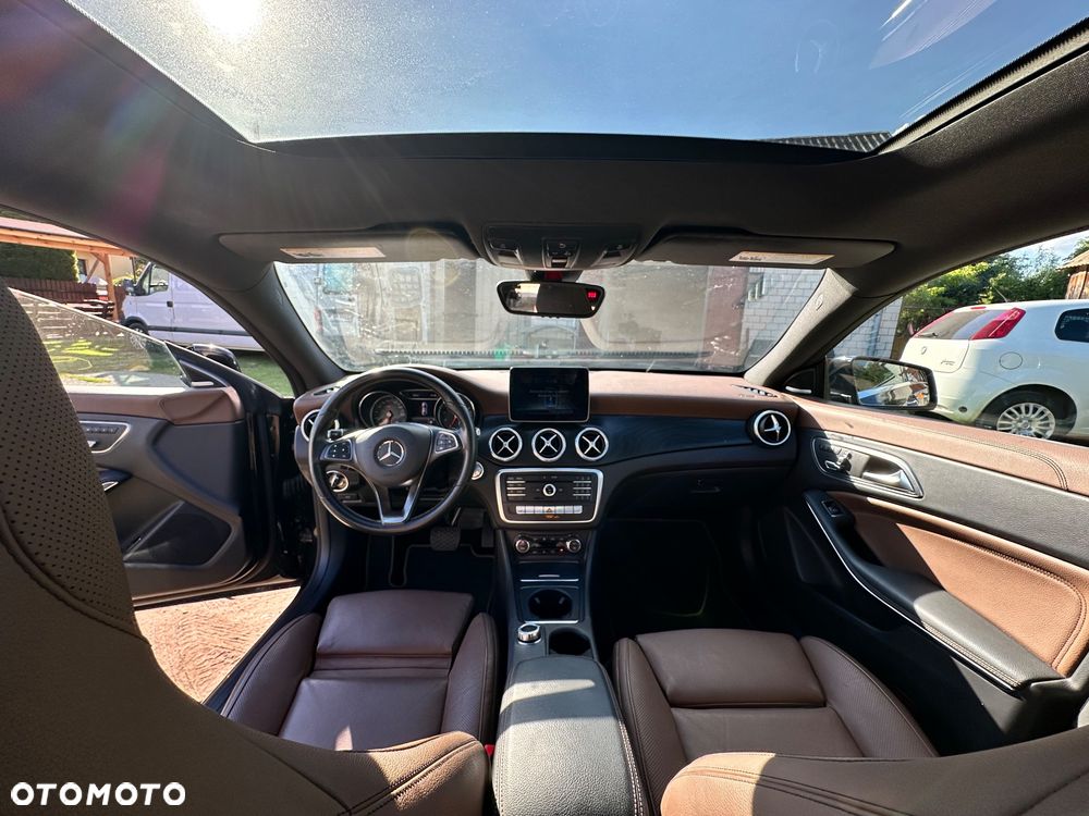 Mercedes-Benz CLA 250 4Matic 7G-DCT AMG Line - 11