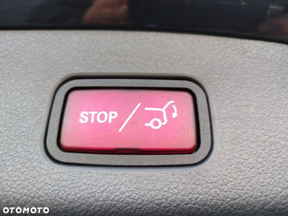 Mercedes-Benz GLC - 29