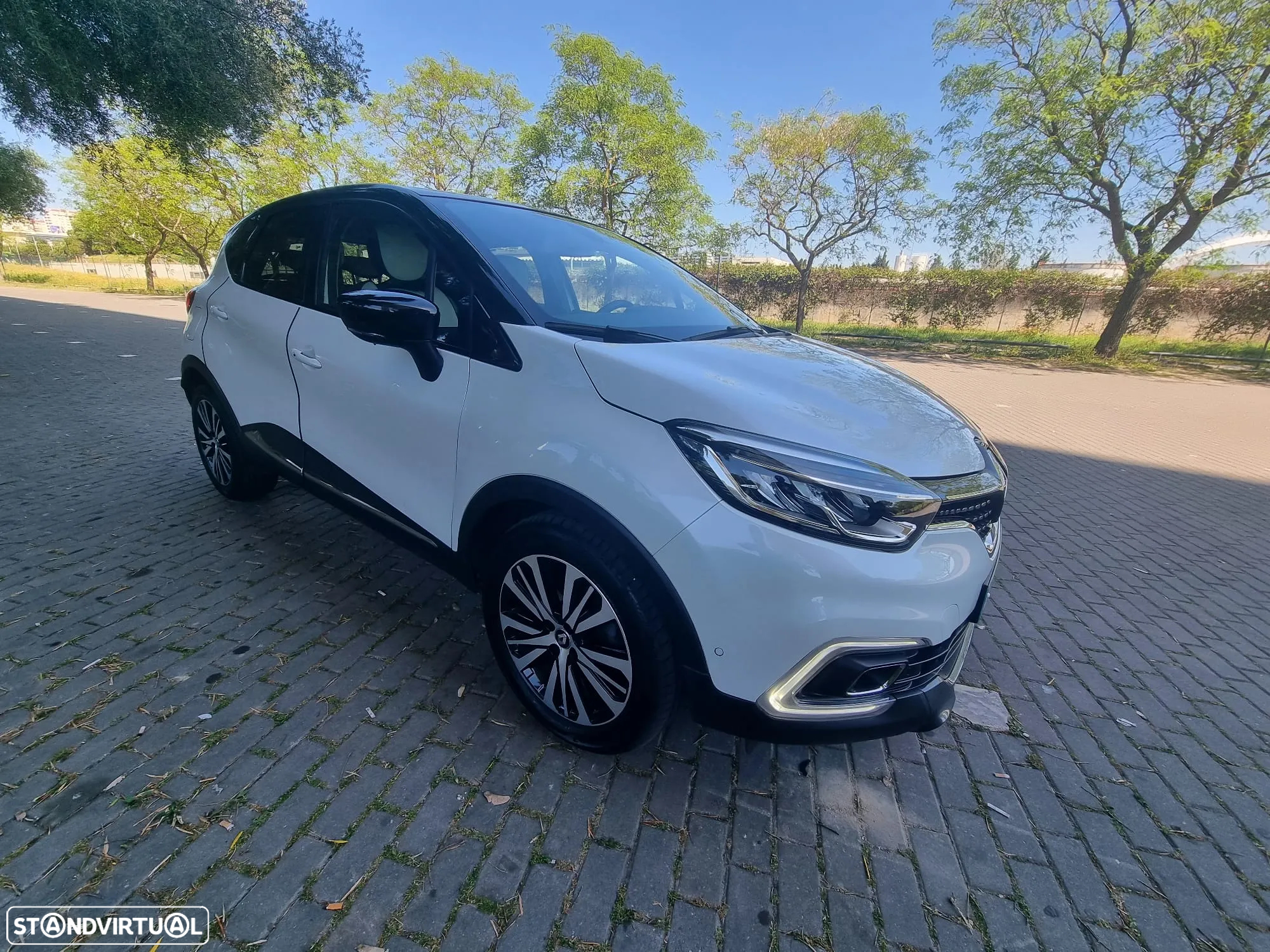 Renault Captur 1.5 dCi Initiale Paris EDC - 5