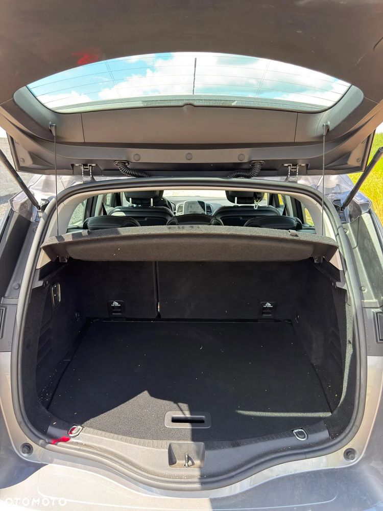 Renault Scenic - 16