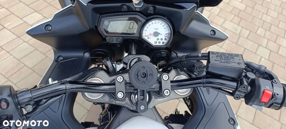 Yamaha FZ8 - 13