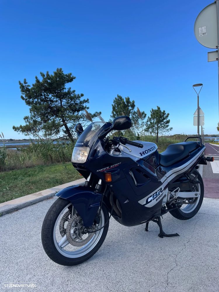 Honda CBR CBR 600 F1 - 1