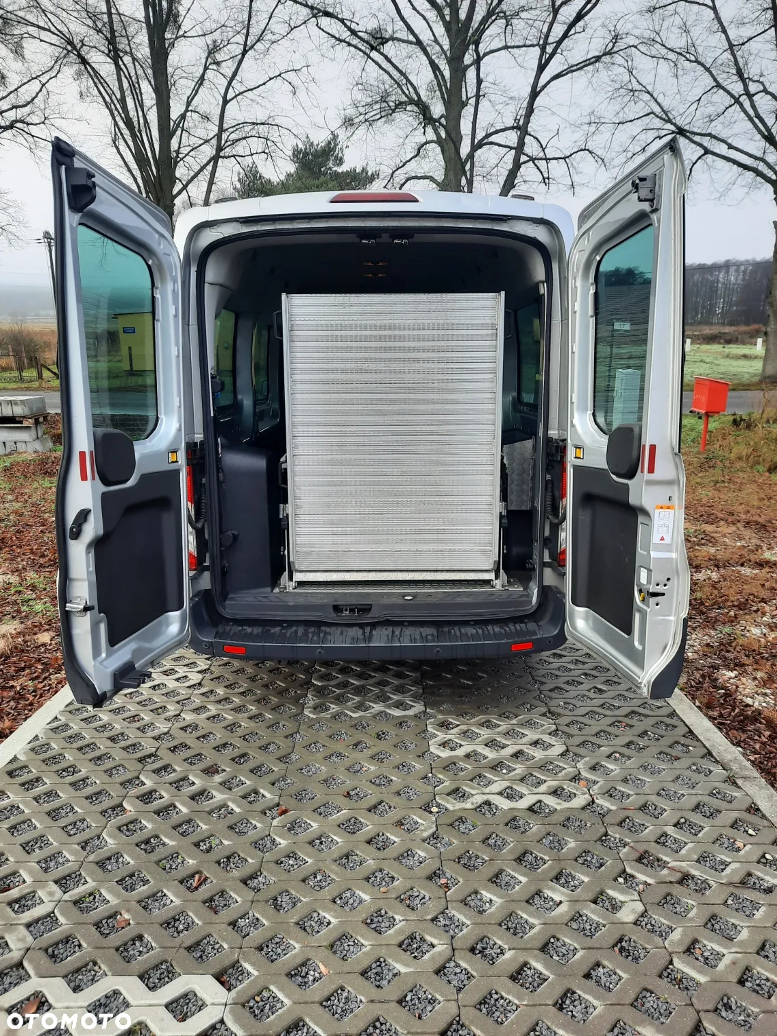 Ford Transit - 10