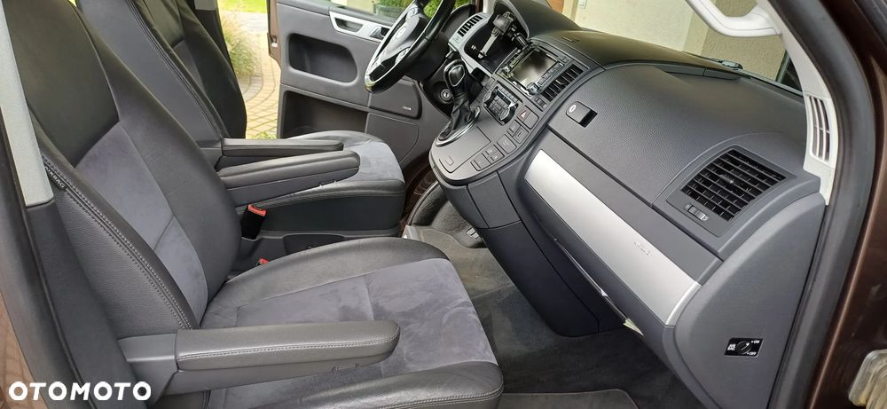 Volkswagen Multivan - 38