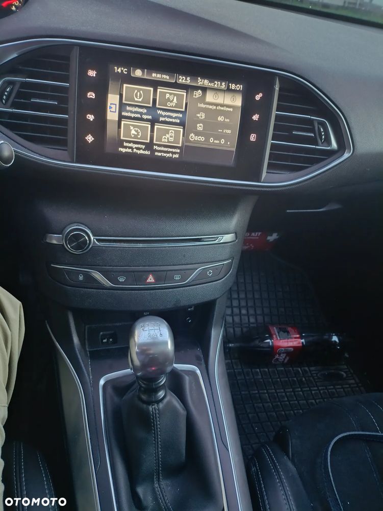 Peugeot 308 - 6