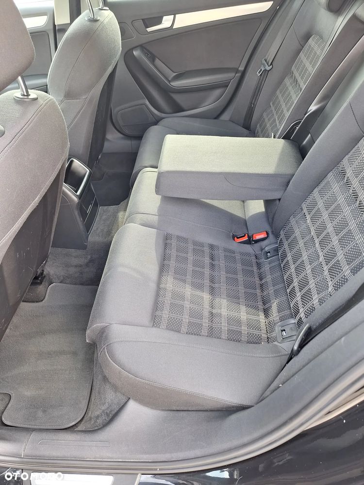 Audi A4 Avant 2.0 TDI DPF Ambiente - 17