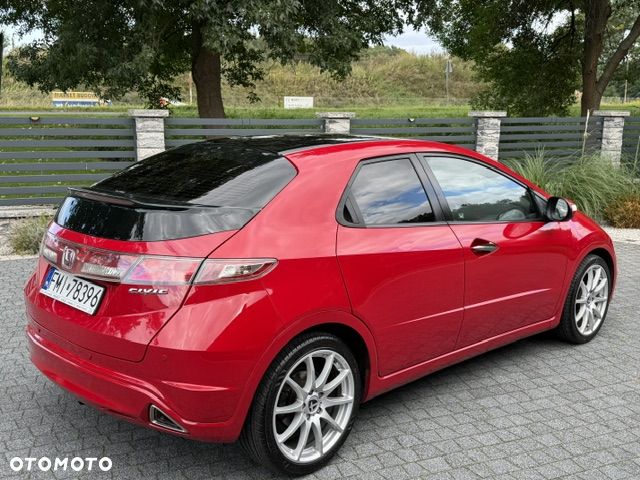 Honda Civic 1.8 Executive NAVI - 4