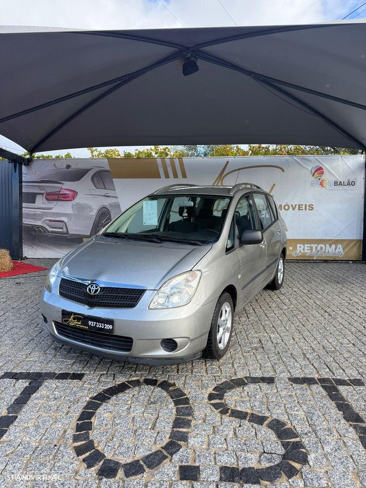 Toyota Corolla Verso 2.0 D-4D Sol - 2