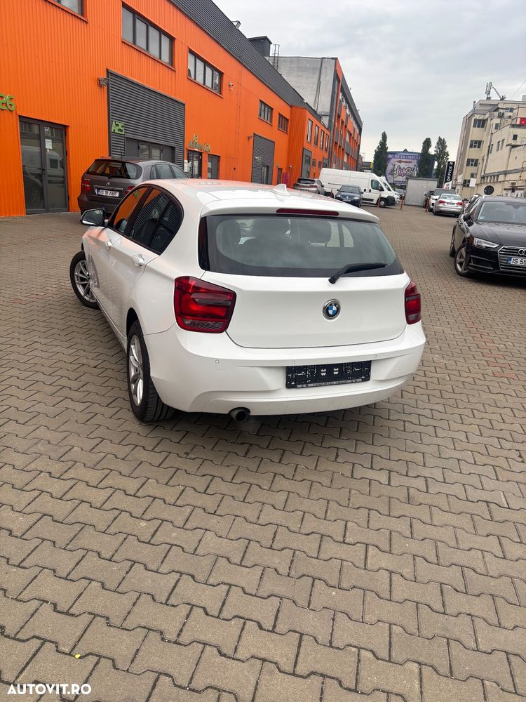 BMW Seria 1 116i - 12