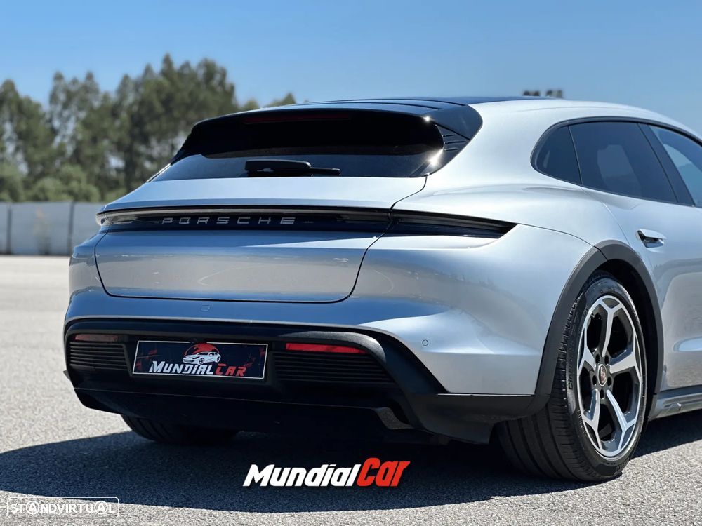 Porsche Taycan Cross Turismo 4 - 27
