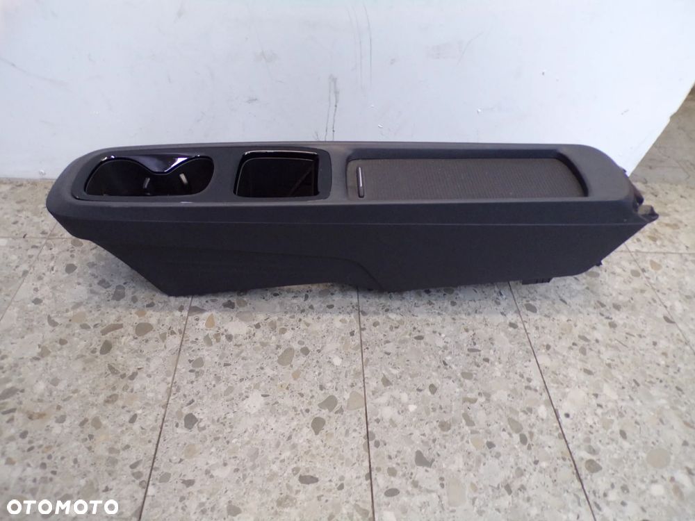TUNEL ŚRODKOWY VOLKSWAGEN ID3 - 4