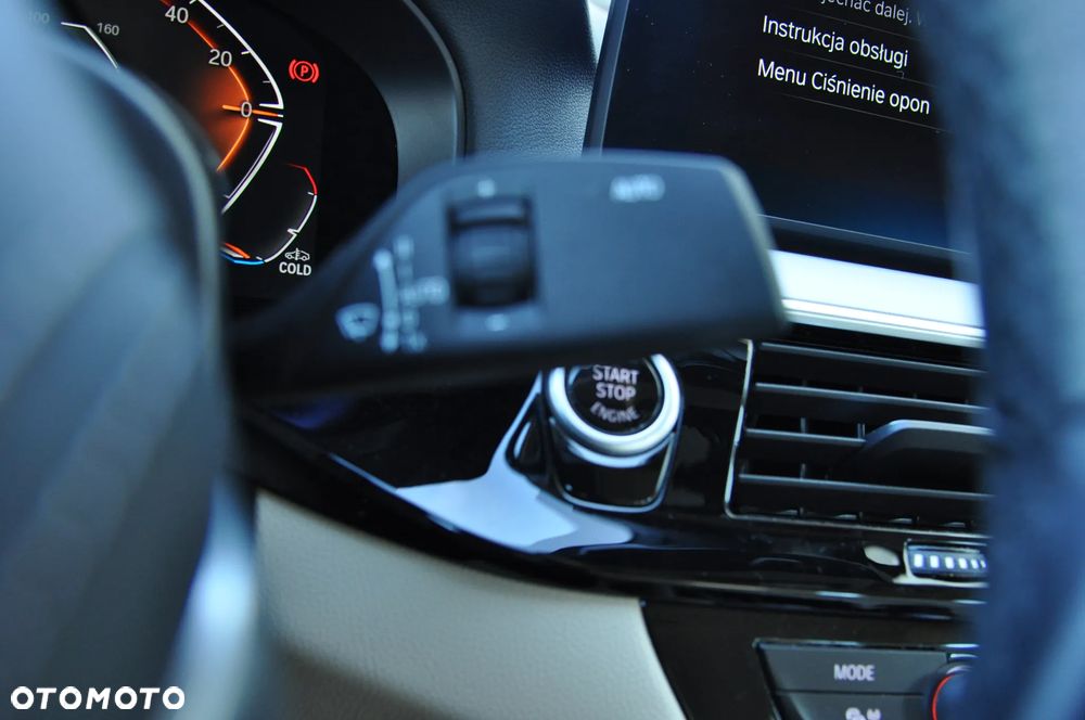 BMW Seria 5 520d xDrive - 29