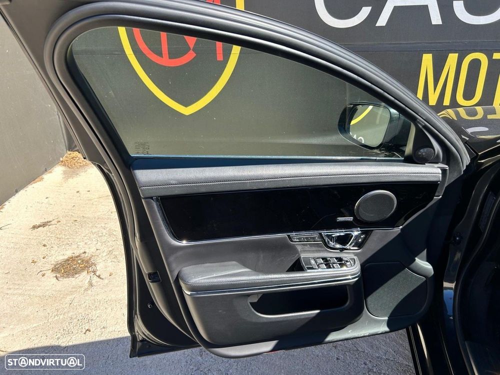 Jaguar XJ 3.0 D V6 Luxury - 9