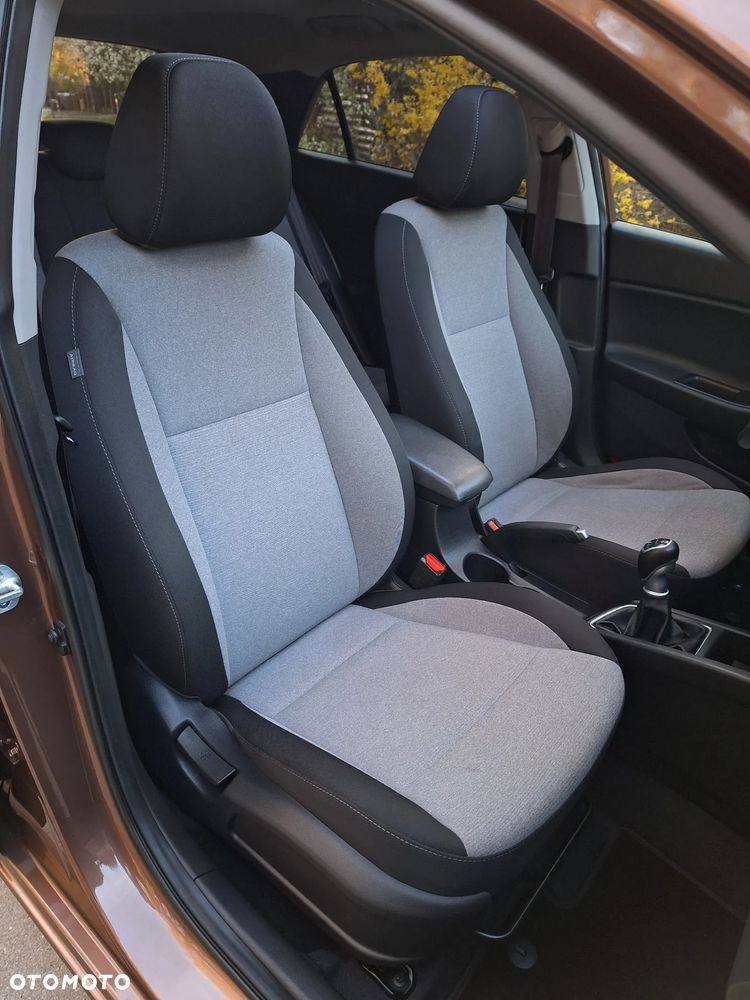 Hyundai i20 1.4 YES Gold - 23