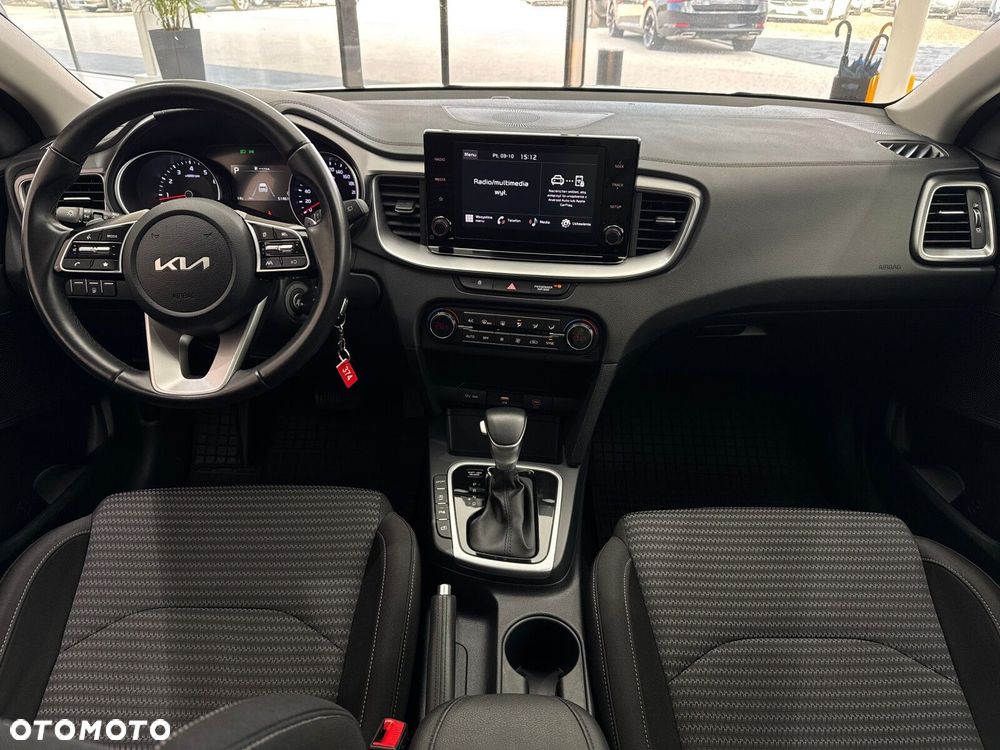 Kia Ceed 1.5 T-GDI M DCT - 14