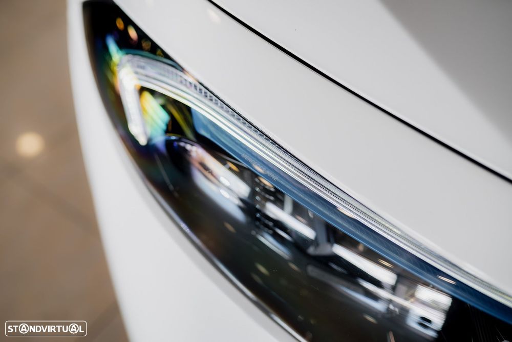 Mercedes-Benz EQA 300 4Matic AMG Line - 9