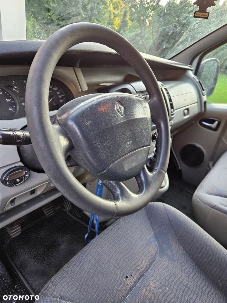 Renault Trafic - 22