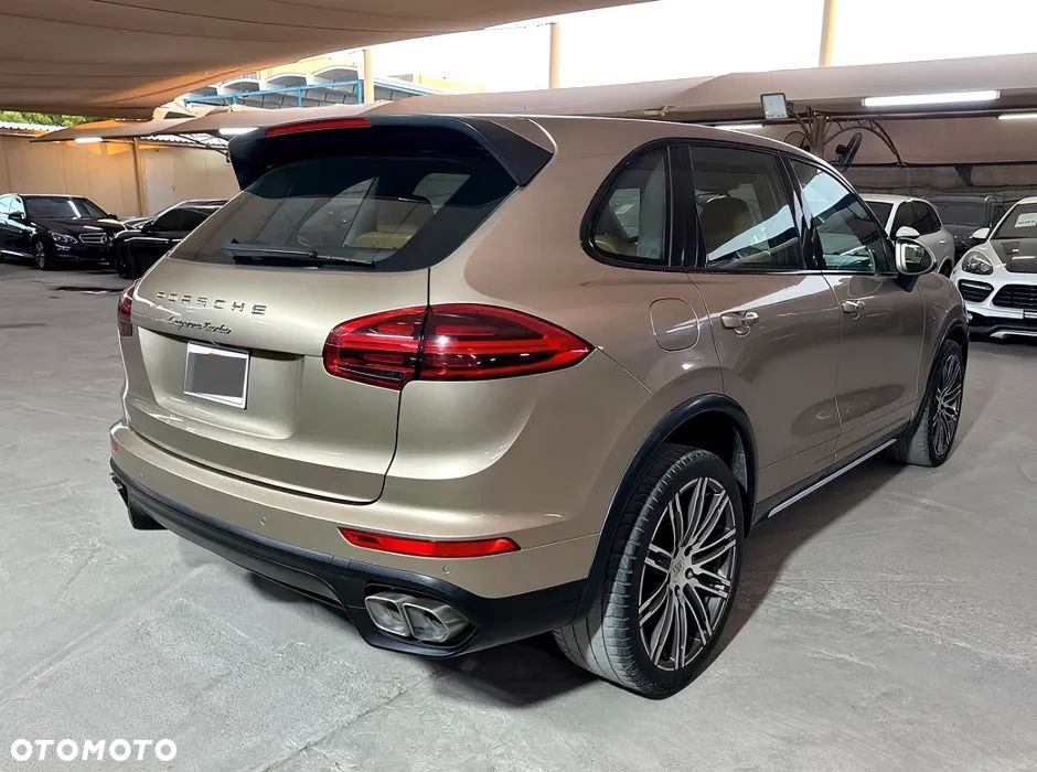 Porsche Cayenne Turbo - 3