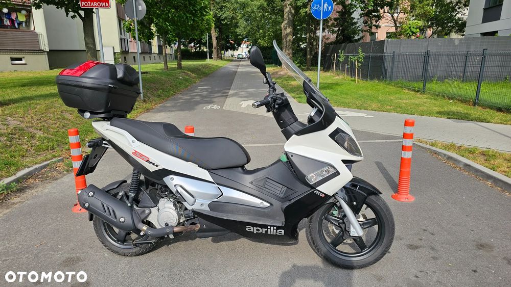 Aprilia SR - 9