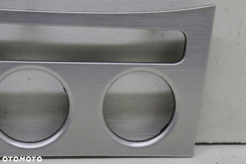 RAMKA klimatyzacji Passat b6 - 3