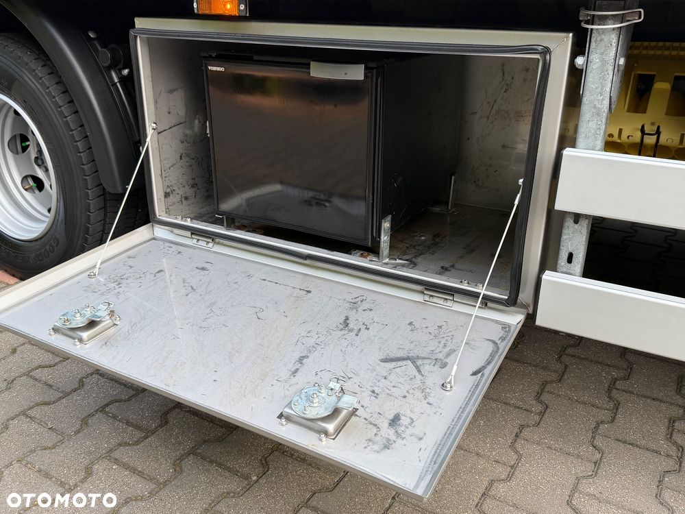 DAF DAF LF 12.260 AUTOMAT / PEŁNY ADR / LODÓWKA /SALON POLSKA / WINDA 1.5 TONY / PRZEBIEG 138.000 TYŚ KM / JEDYNY W POLSCE / FABRYCZNIE NOWY / UNIKAT / ŁÓŻKO / WOZIŁ AMUNICJE / KONTENER CAŁY WYBITY / PACHNIE NOWOŚCIĄ - 14