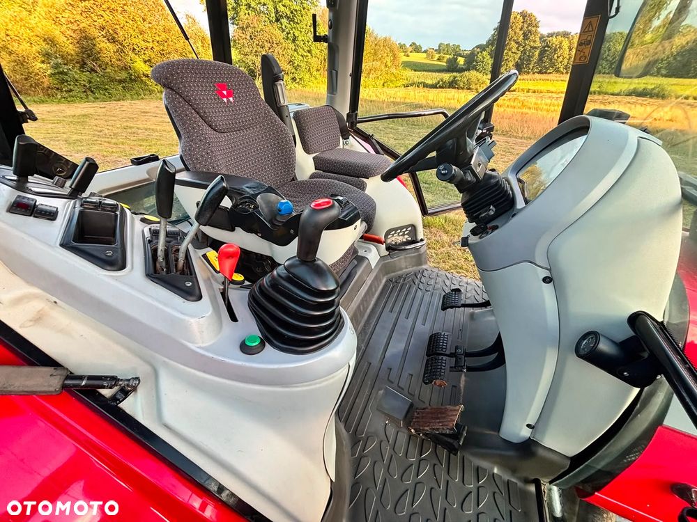 Massey Ferguson - 12