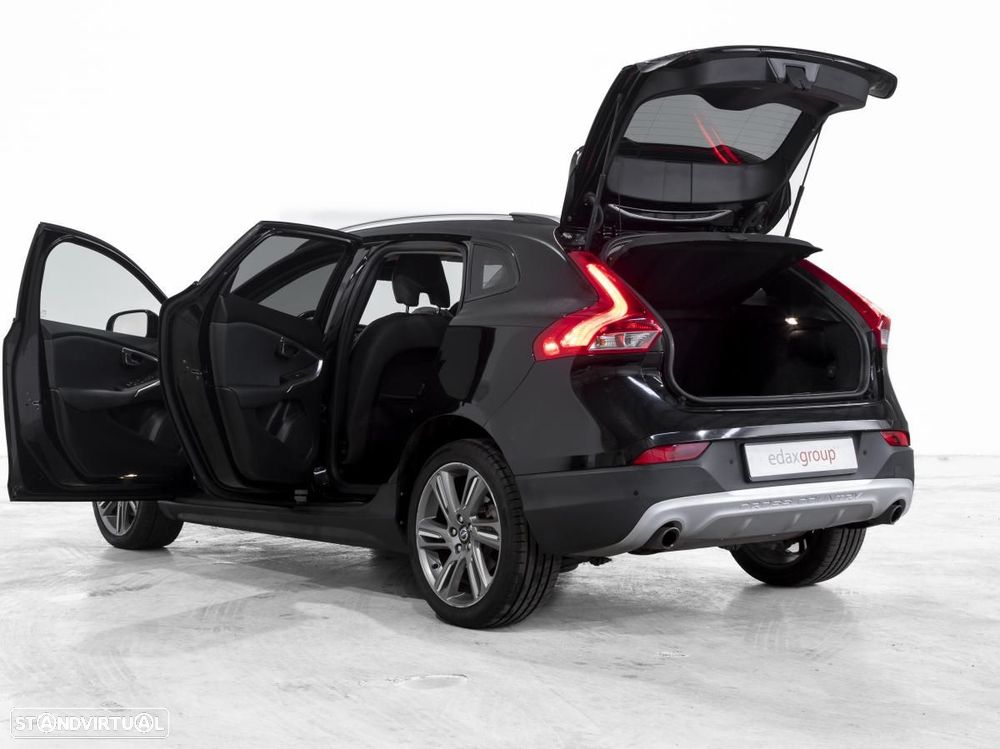 Volvo V40 Cross Country - 5