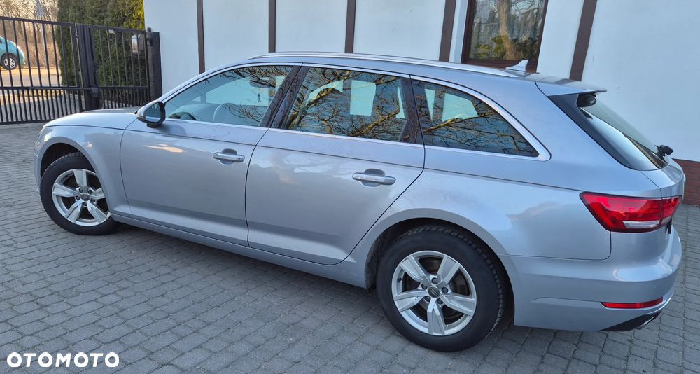 Audi A4 Avant - 32