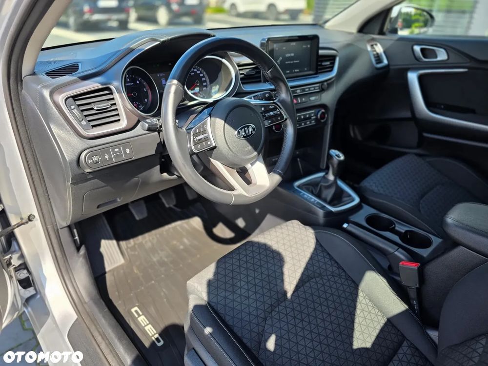 Kia Ceed 1.6 CRDi SCR L - 21
