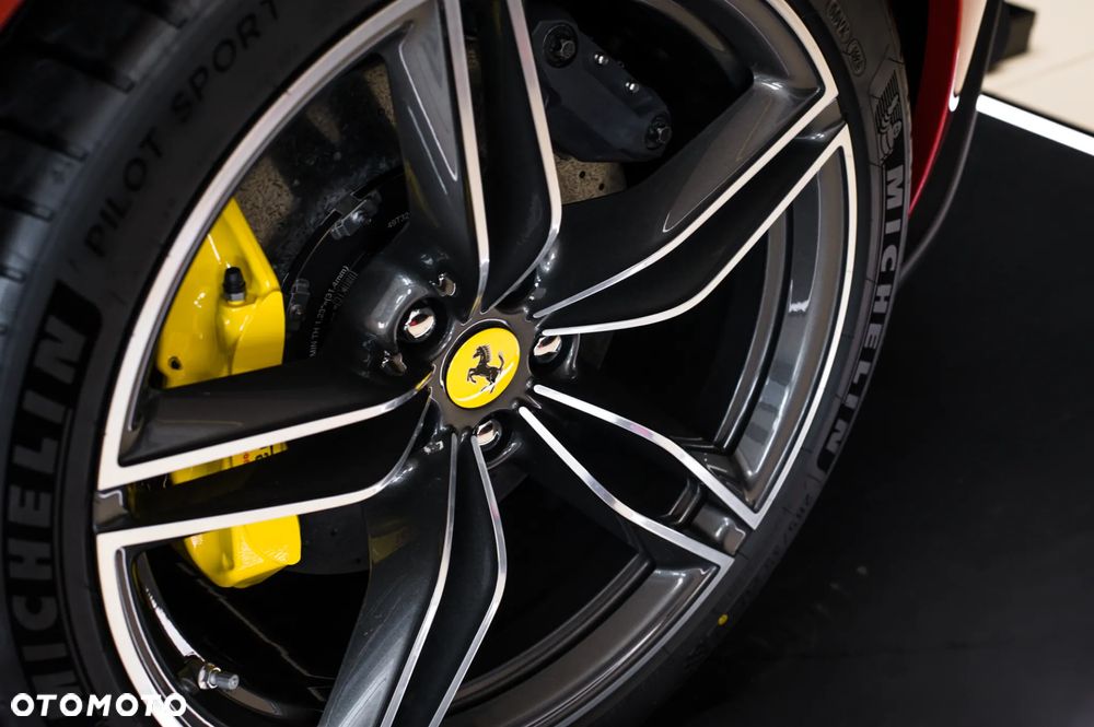 Ferrari Roma Spider - 21