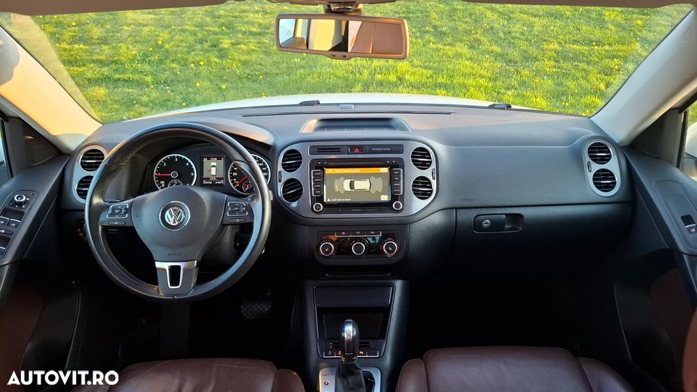 Volkswagen Tiguan 2.0 TDI DPF 4Motion BlueMotion Technology DSG Sport & Style - 8