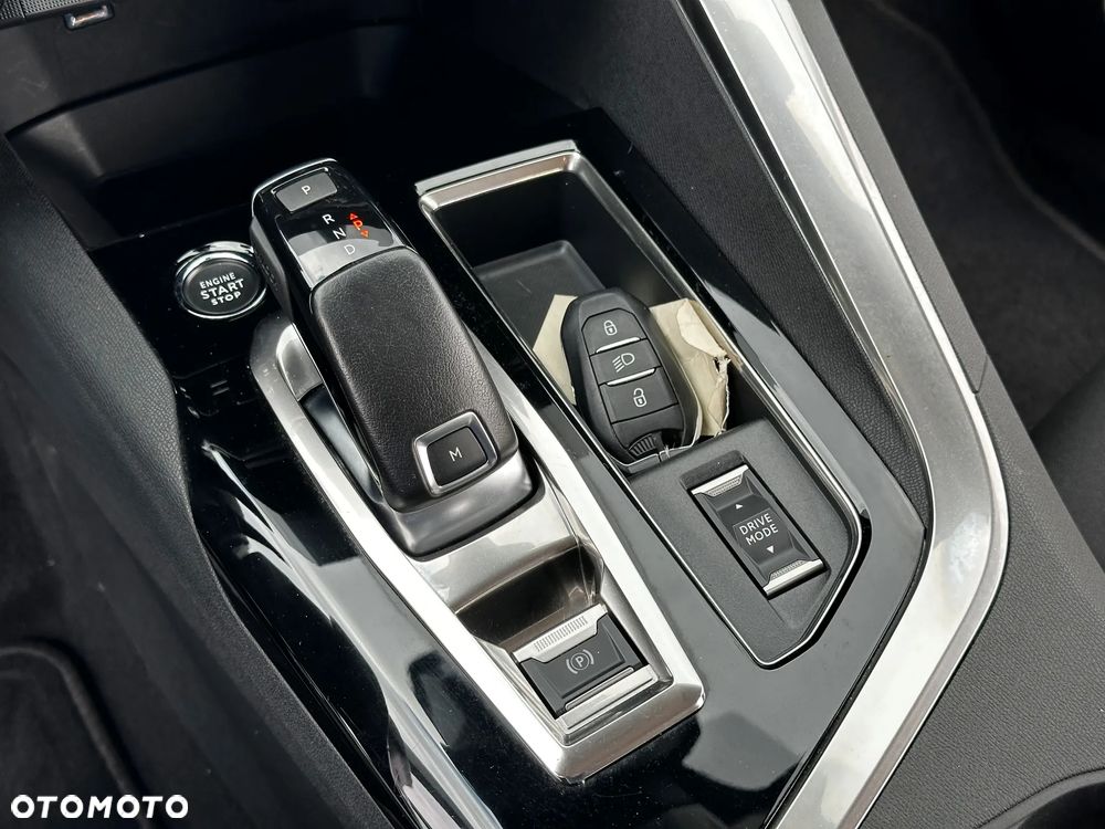 Peugeot 5008 1.2 PureTech Active S&S EAT6 - 28