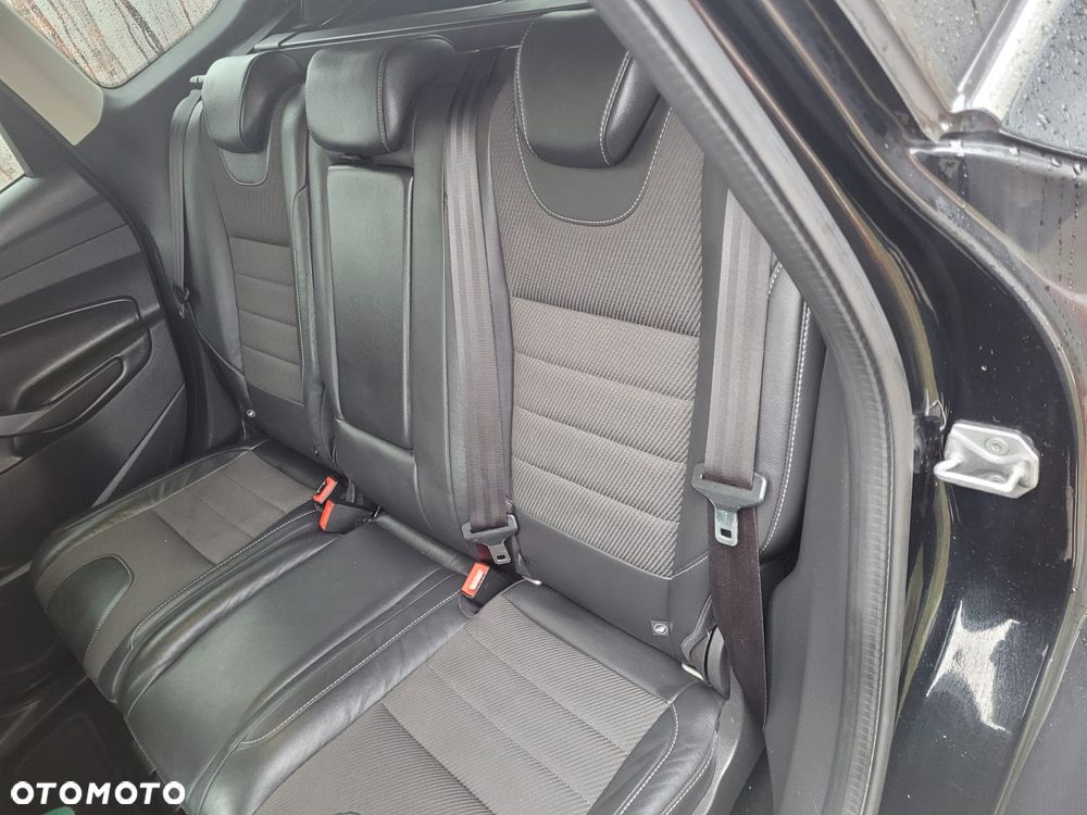 Ford Kuga 2.0 TDCi 2x4 Titanium - 11