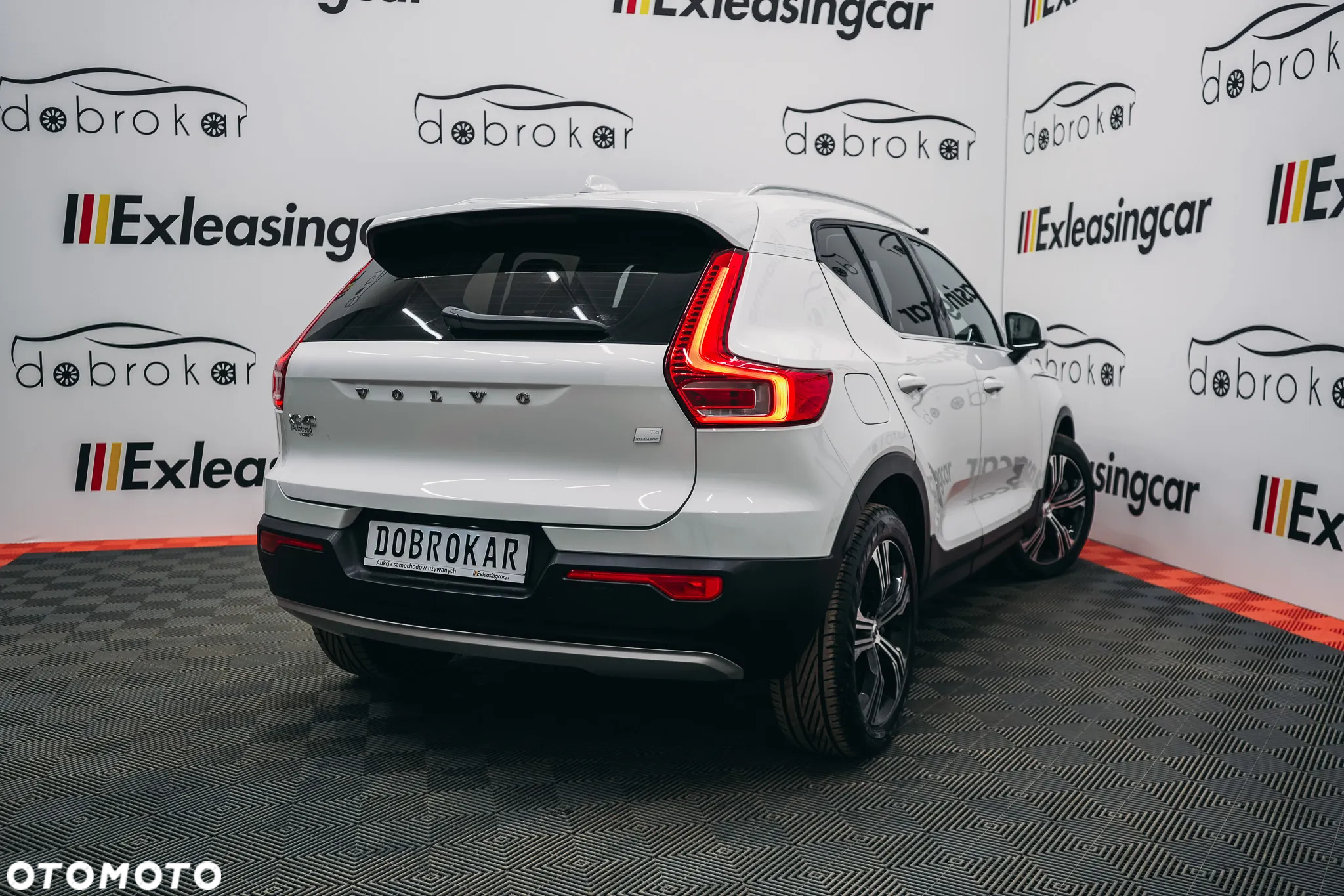 Volvo XC 40 T4 Plug-In Hybrid Inscription - 12
