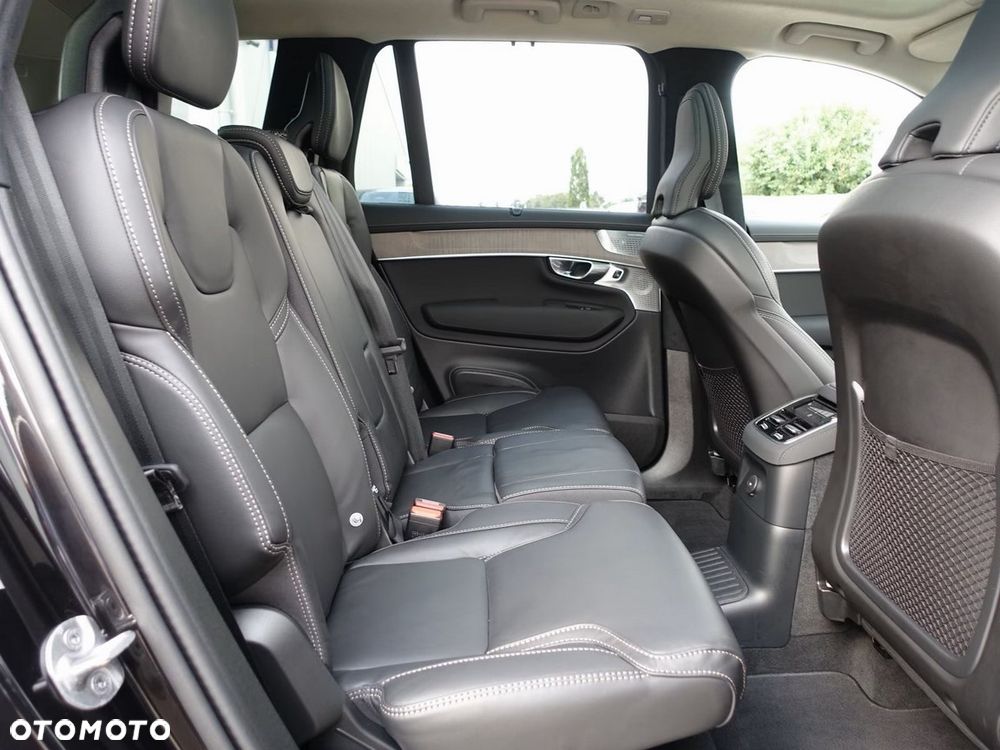 Volvo XC 90 T8 AWD Ultra Dark - 23