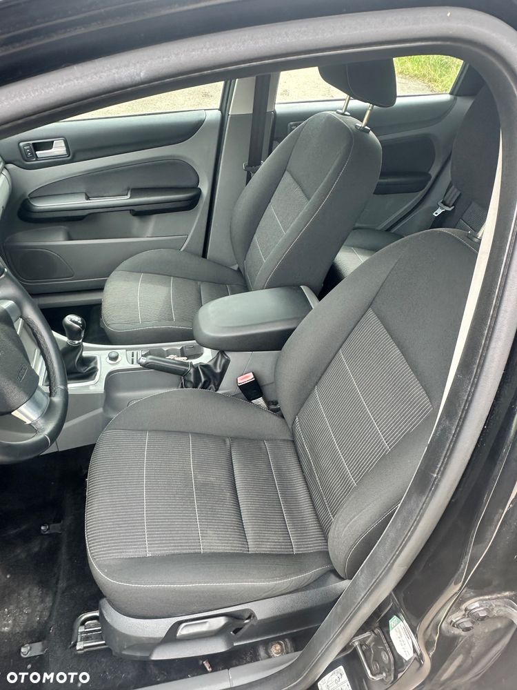 Ford Focus 1.8 Titanium - 15