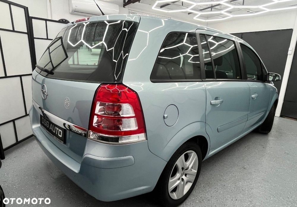 Opel Zafira - 8