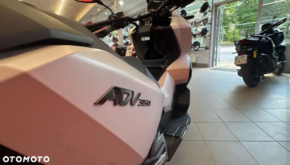 Honda ADV350 - 4