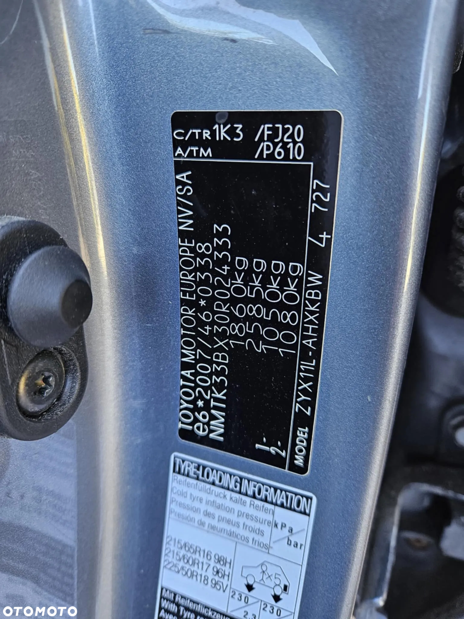 Toyota C-HR 1.8 Hybrid Business - 23